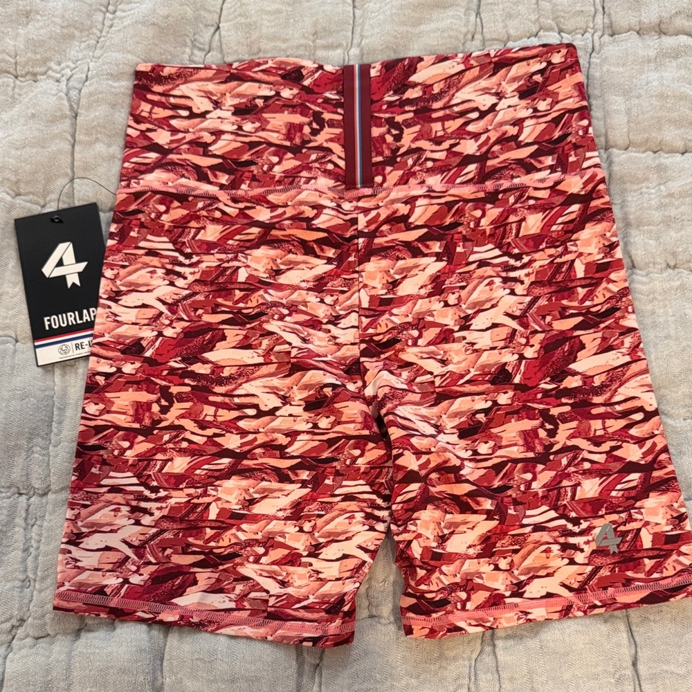 Beautiful biker ARC Shorts confetti camo pink. Hidden pocket.